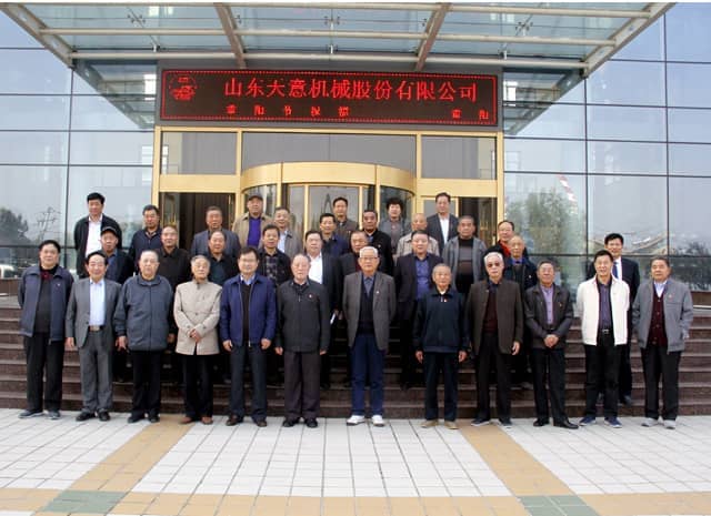 兗州區(qū)人大、政協(xié)領(lǐng)導(dǎo)蒞臨天意機(jī)械參觀考察